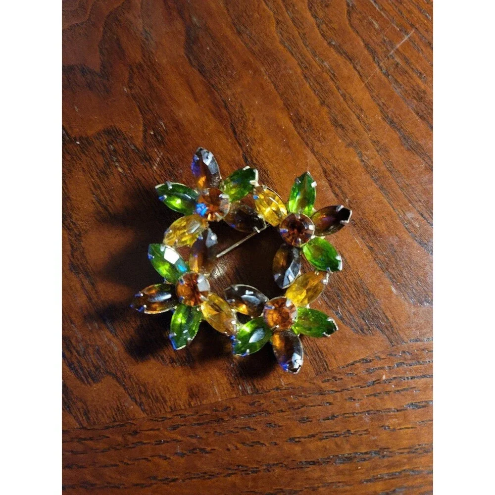 Weiss Like Rhinestone Wreath Brooch In Ambers And Green Uranium